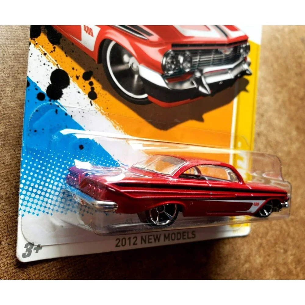 2012 Hot Wheel '61 IMPALA CHEVROLET Dark RED 2012 NEW MODELS 37/247 1:64 Walmart